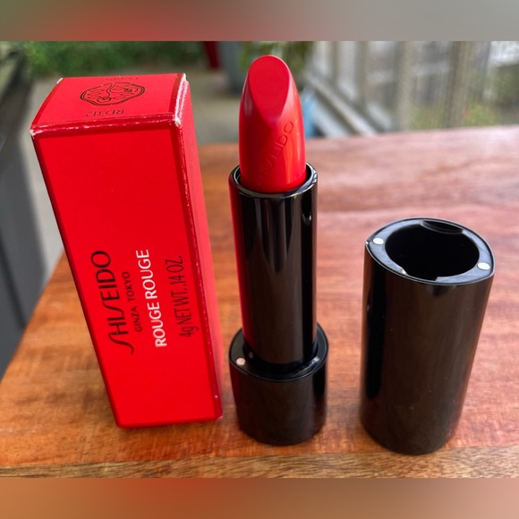 Shiseido | Poppy Red Lipstick | Discontinued Color! - NIB - Picture 7 of 7